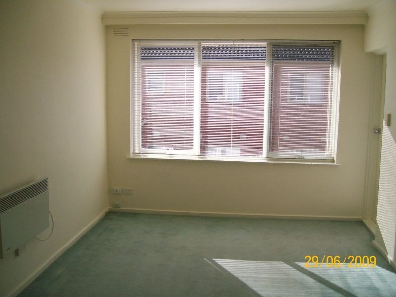 4/38 Lillimur Road, Ormond VIC 3204