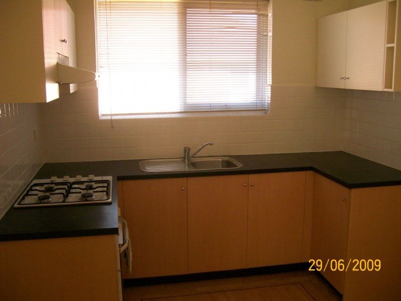 4/38 Lillimur Road, Ormond VIC 3204