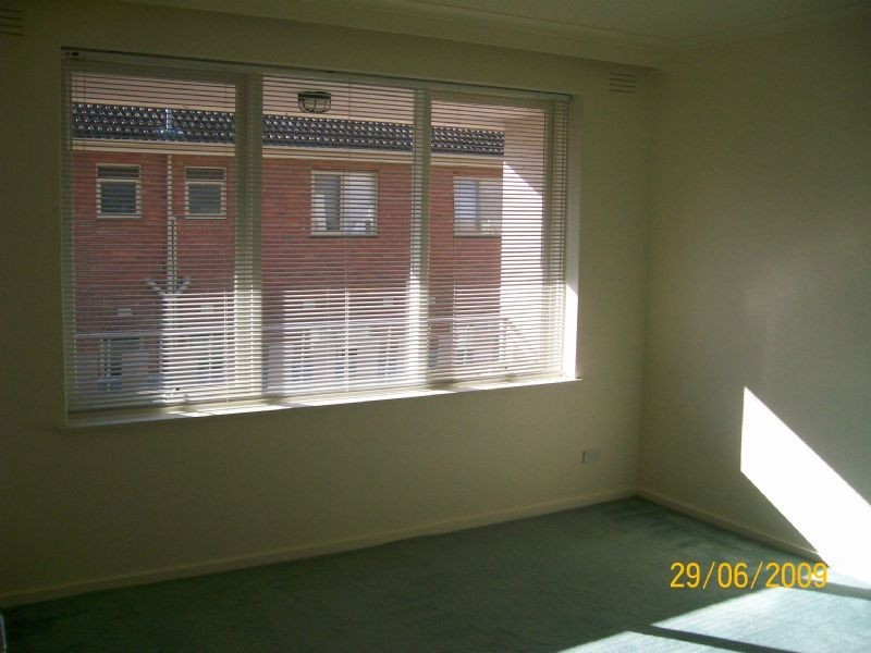 4/38 Lillimur Road, Ormond VIC 3204