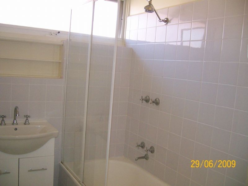 4/38 Lillimur Road, Ormond VIC 3204