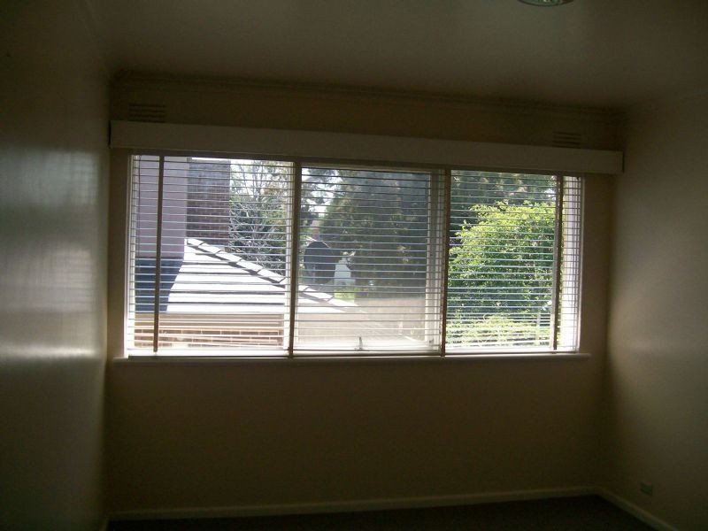 4/9 Parton Court, Carnegie VIC 3163