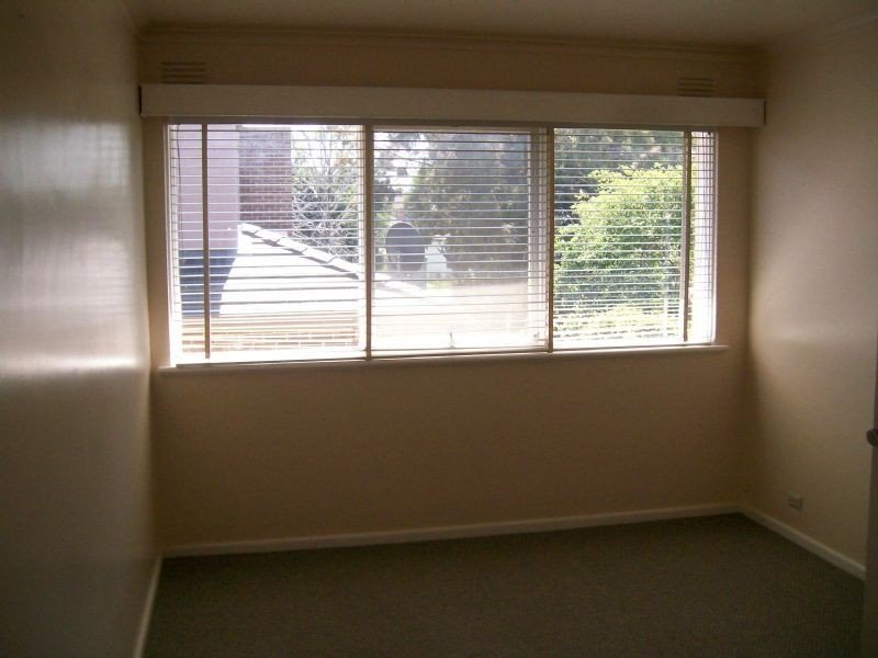 4/9 Parton Court, Carnegie VIC 3163