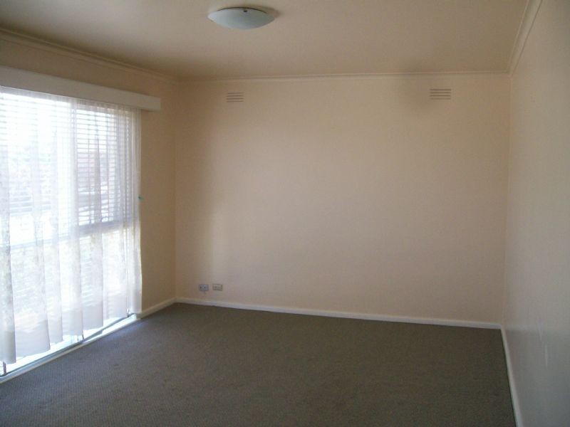 4/9 Parton Court, Carnegie VIC 3163