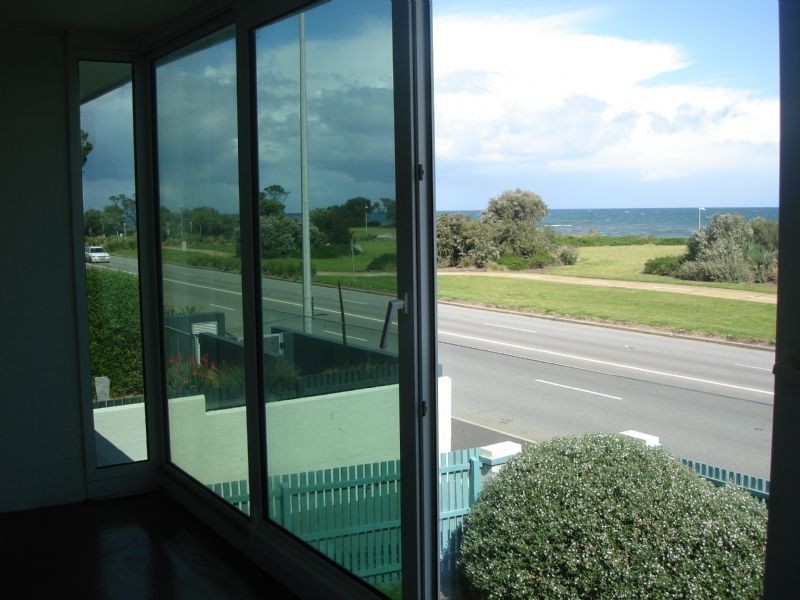 2/210 The Esplanade, Brighton VIC 3186