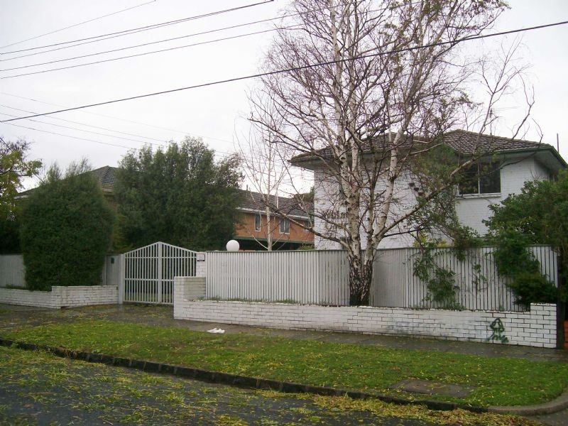 13/6 Walnut Street, Carnegie VIC 3163