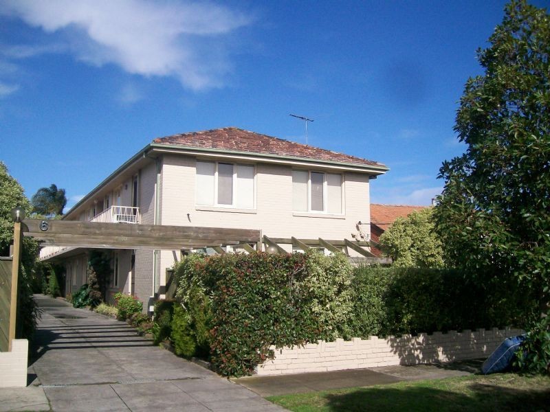 2/61 Halstead Street, Caulfield North VIC 3161