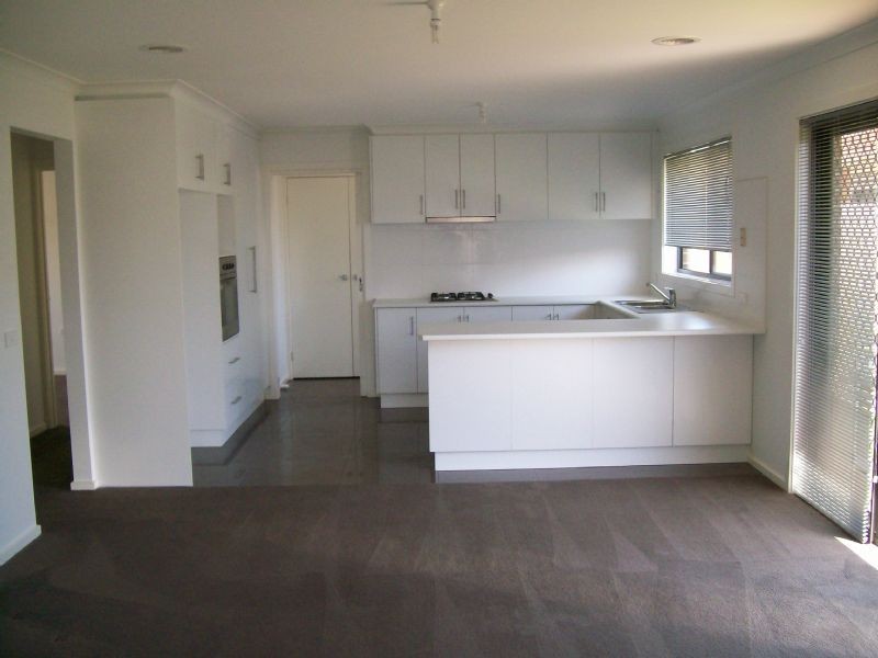 2/7 Neilson Street, Bayswater VIC 3153