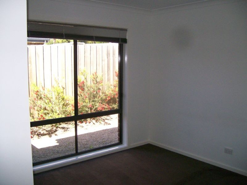 2/7 Neilson Street, Bayswater VIC 3153