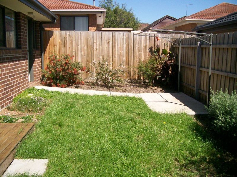 2/7 Neilson Street, Bayswater VIC 3153