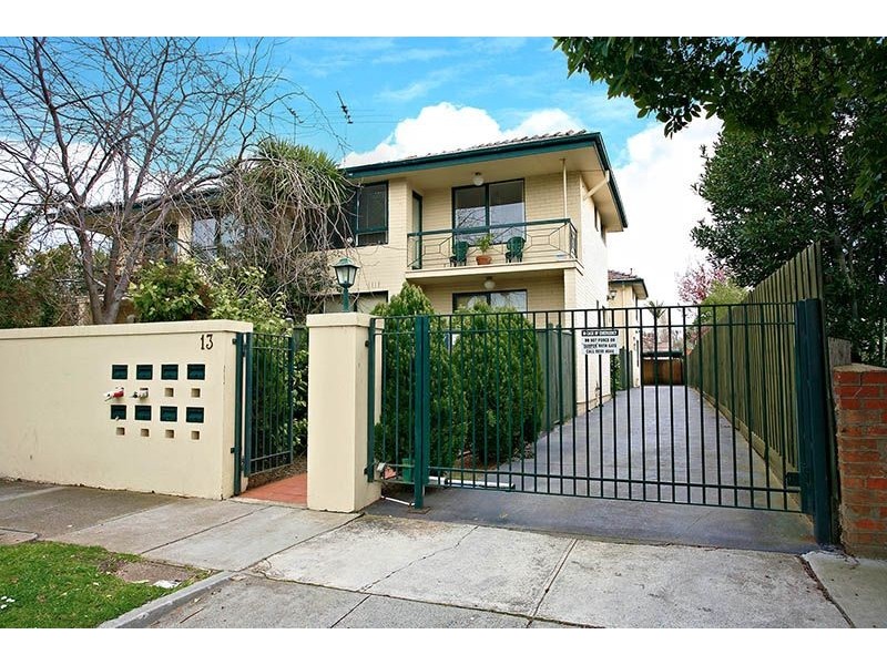 8/13 Emily St, Carnegie VIC 3163