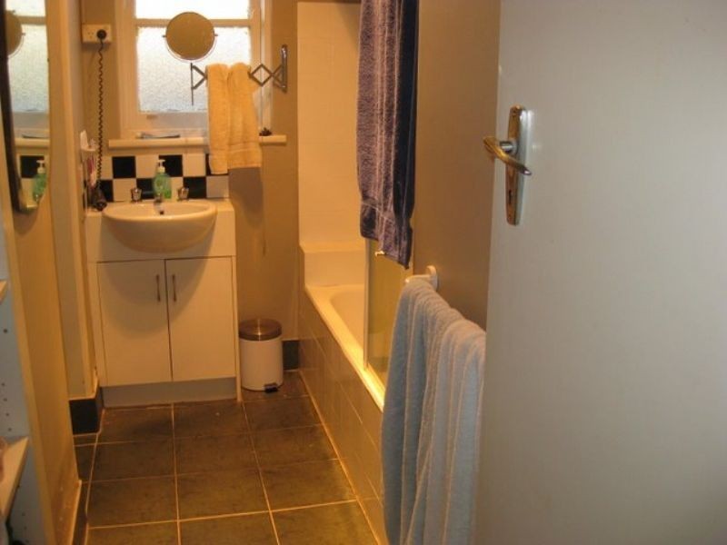 2/511 Hampton Street, Hampton VIC 3188