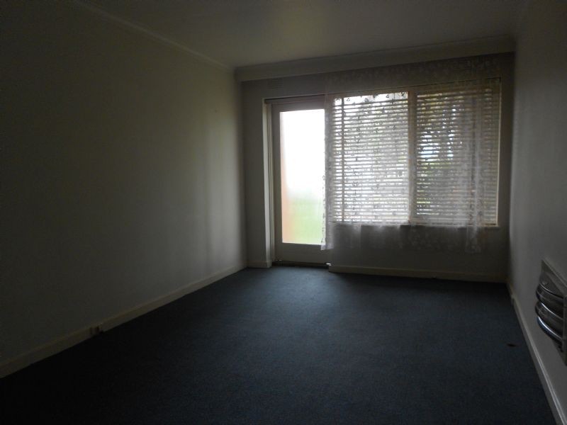 2/30 Royal Avenue, Glen Huntly VIC 3163