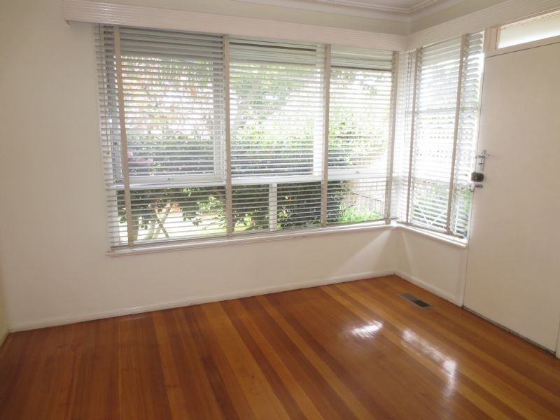 1/205 Grange Rd, Carnegie VIC 3163