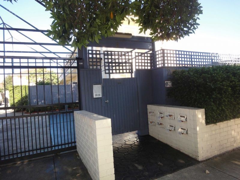 9/2 Rosedale Ave, Glen Huntly VIC 3163