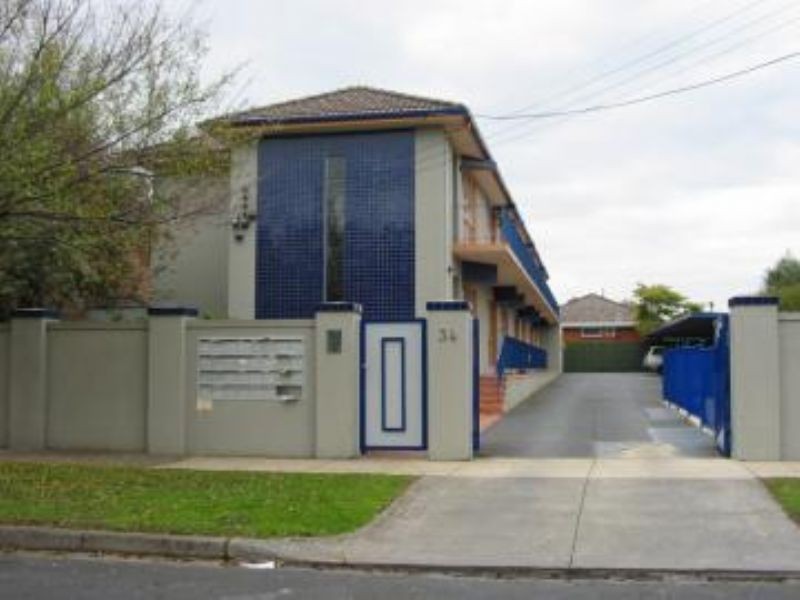 2/34 Lillimur Road, Ormond VIC 3204