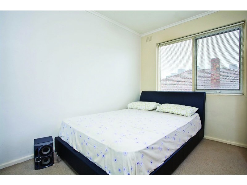 8/7 Truganini Rd, Carnegie VIC 3163