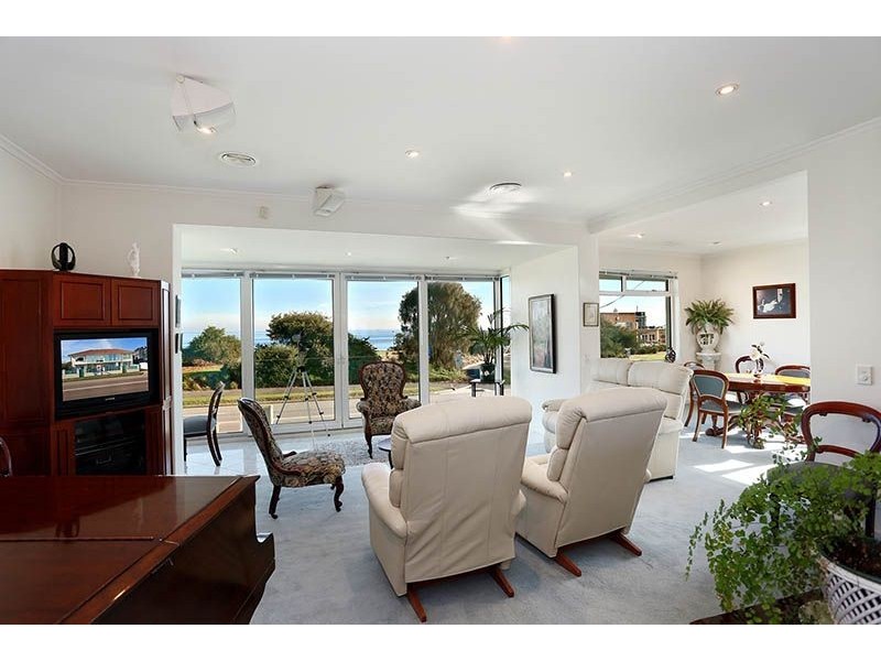 1/210 Esplanade, Brighton VIC 3186