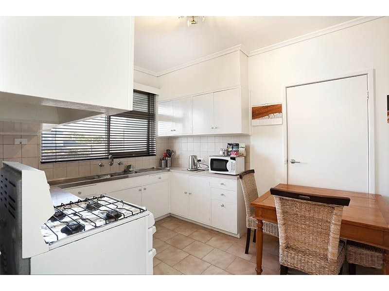 2/210 Esplanade, Brighton VIC 3186