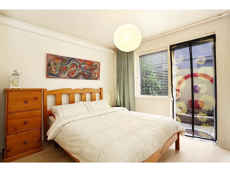 2/4 Yorston Crt, Elsternwick VIC 3185