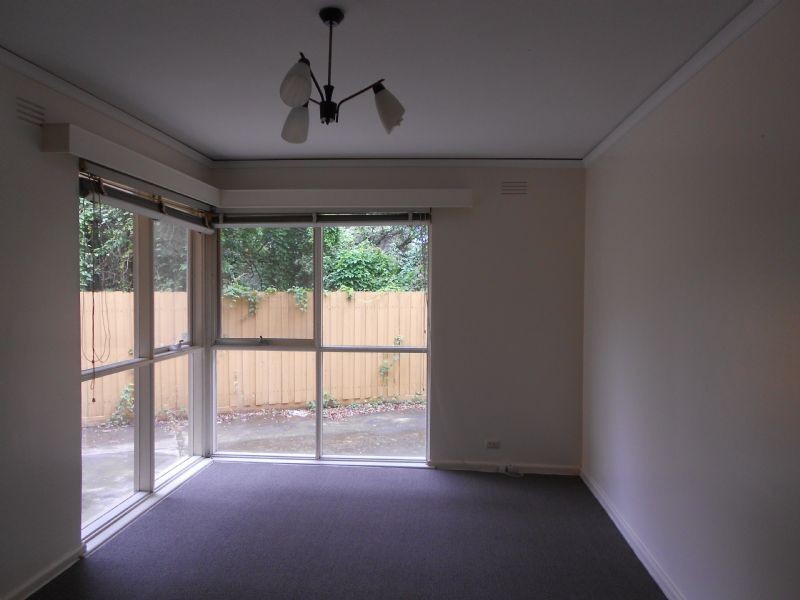 2/9 Parton Court, Glen Huntly VIC 3163