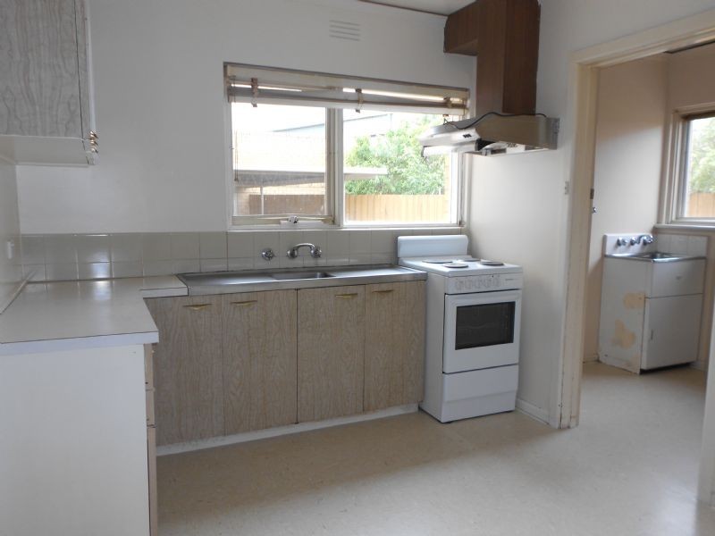 2/9 Parton Court, Glen Huntly VIC 3163