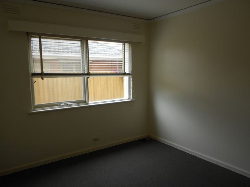 2/9 Parton Court, Glen Huntly VIC 3163