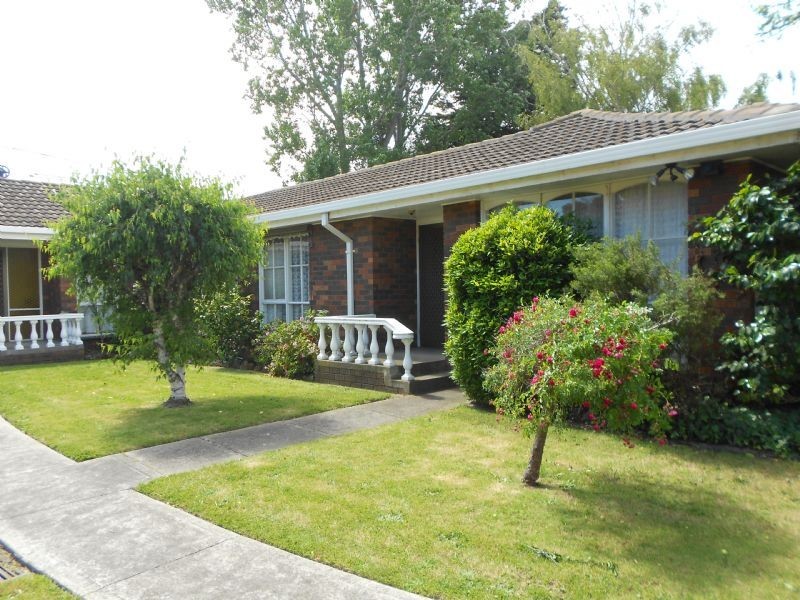 2/1 Lloyds Avenue, Caulfield East VIC 3145