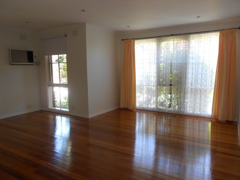 2/1 Lloyds Avenue, Caulfield East VIC 3145