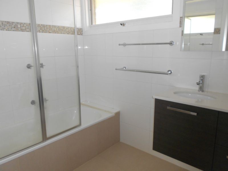 2/1 Lloyds Avenue, Caulfield East VIC 3145