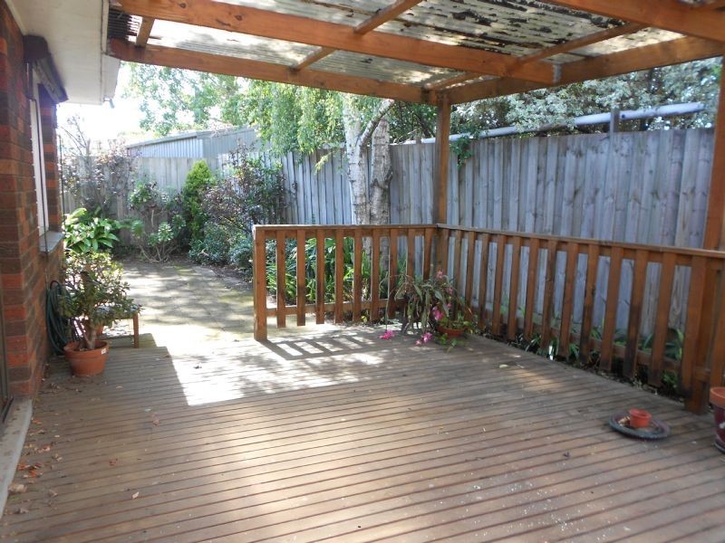 2/1 Lloyds Avenue, Caulfield East VIC 3145