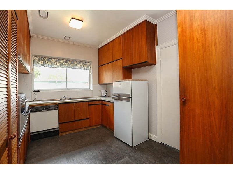 42 Ulupna Rd, Ormond VIC 3204