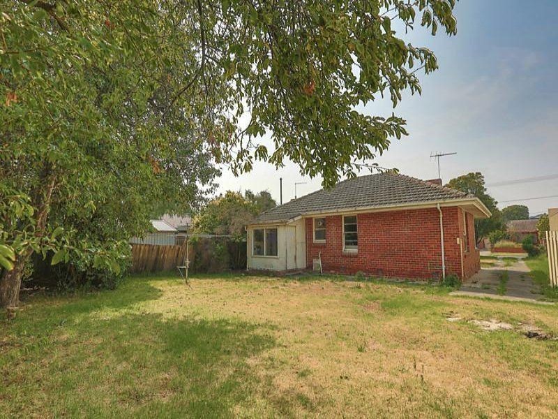 10 Blackshaw St, Mckinnon VIC 3204