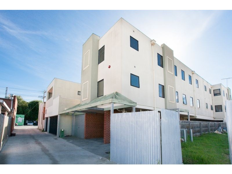 4/3 Royal Lane, Glen Huntly VIC 3163