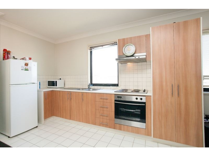 4/3 Royal Lane, Glen Huntly VIC 3163