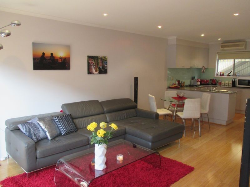 3/1204 Glenhuntly Rd, Glen Huntly VIC 3163