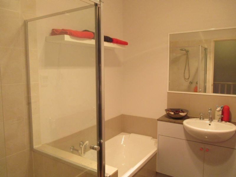 3/1204 Glenhuntly Rd, Glen Huntly VIC 3163