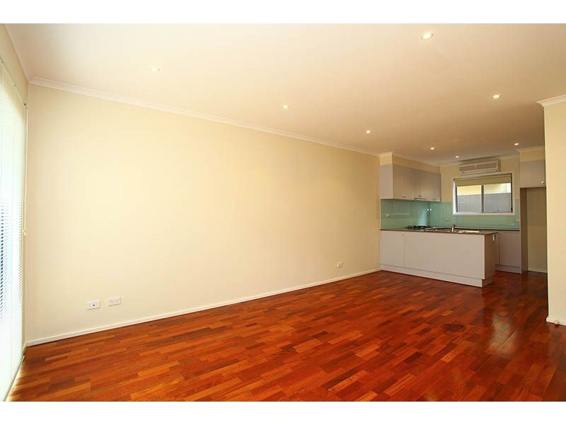 3/1204 Glenhuntly Rd, Glen Huntly VIC 3163