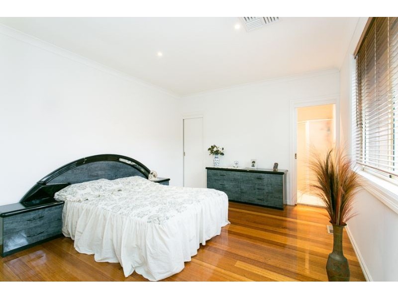 2/12 Bruthen St, Moorabbin VIC 3189