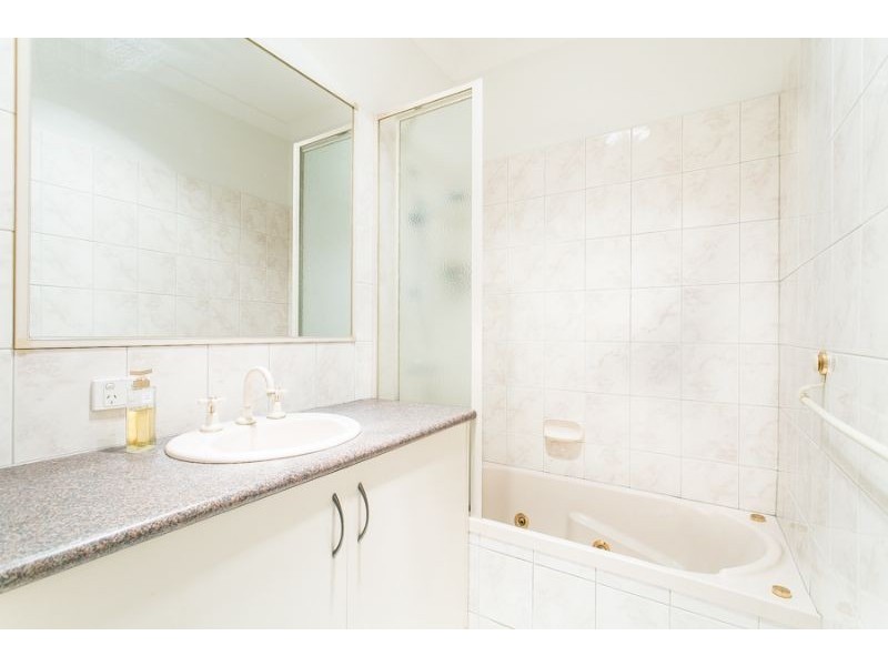 2/12 Bruthen St, Moorabbin VIC 3189