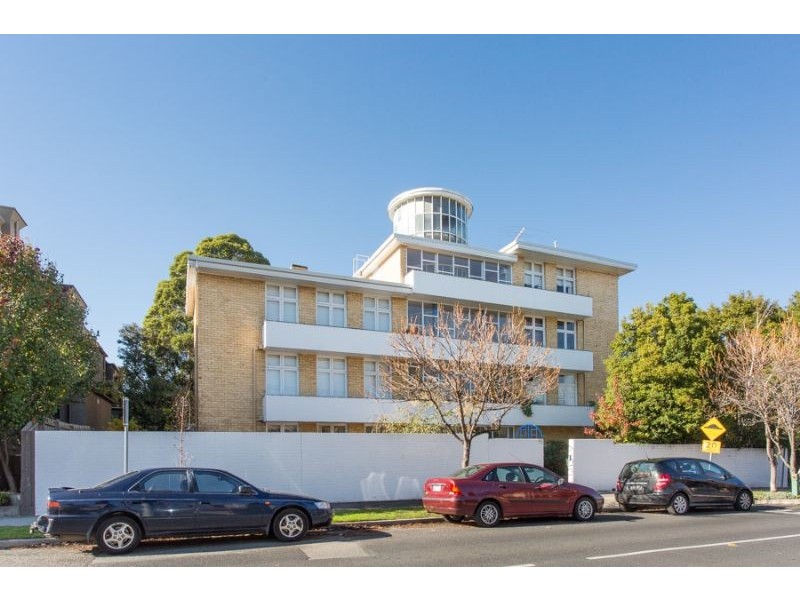 1/68 Mathoura Road, Toorak VIC 3142
