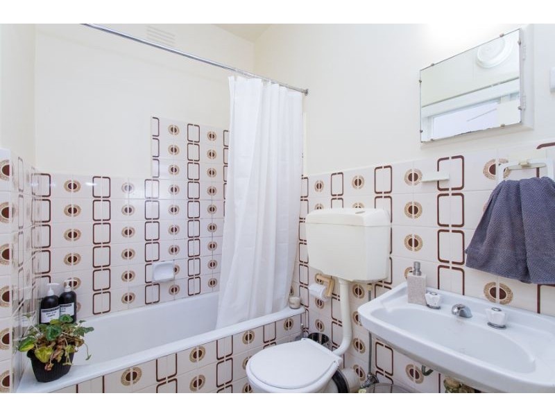 1/68 Mathoura Road, Toorak VIC 3142