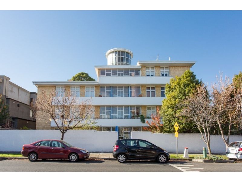 1/68 Mathoura Road, Toorak VIC 3142