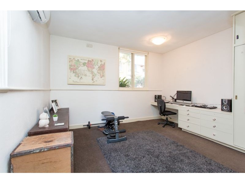 1/68 Mathoura Road, Toorak VIC 3142