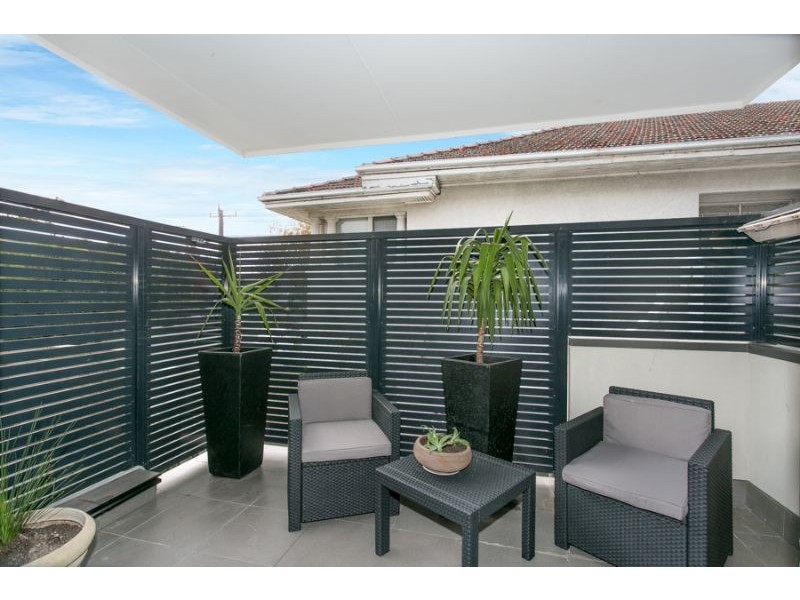 2/370 Orrong Road, Caulfield North VIC 3161