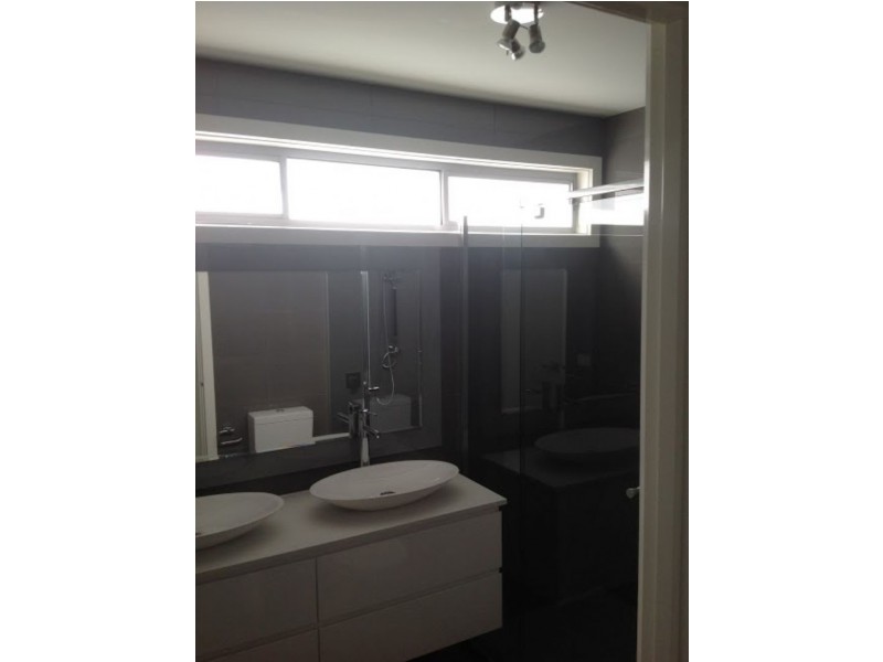 1/1 Warland Rd, Hampton East VIC 3188