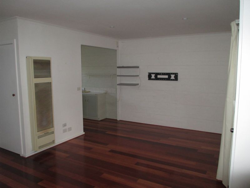 2/10 Wattle Grove, Mckinnon VIC 3204