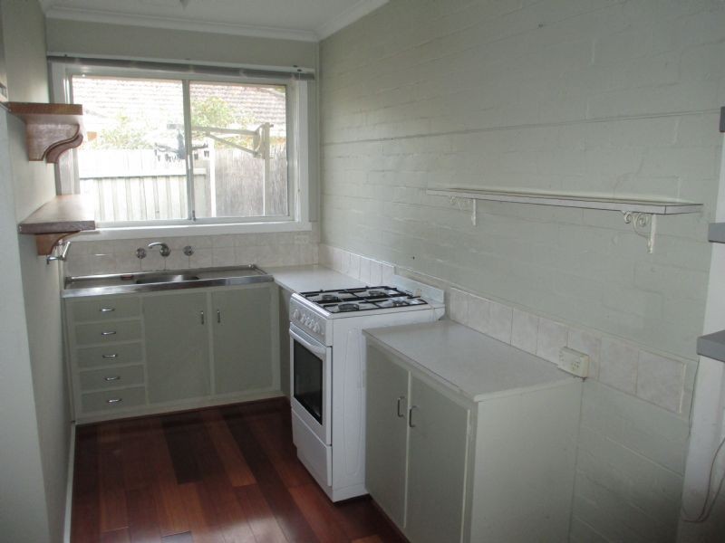2/10 Wattle Grove, Mckinnon VIC 3204