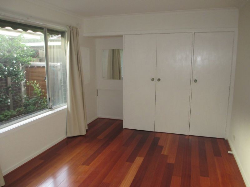 2/10 Wattle Grove, Mckinnon VIC 3204