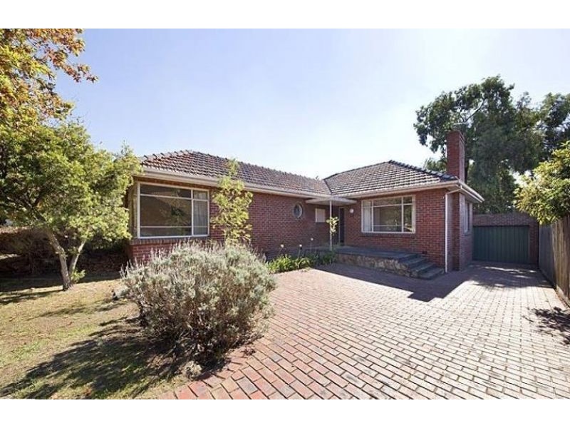 15 Prior Road, Malvern East VIC 3145