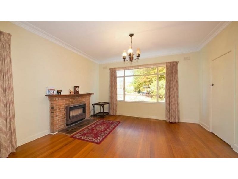 15 Prior Road, Malvern East VIC 3145
